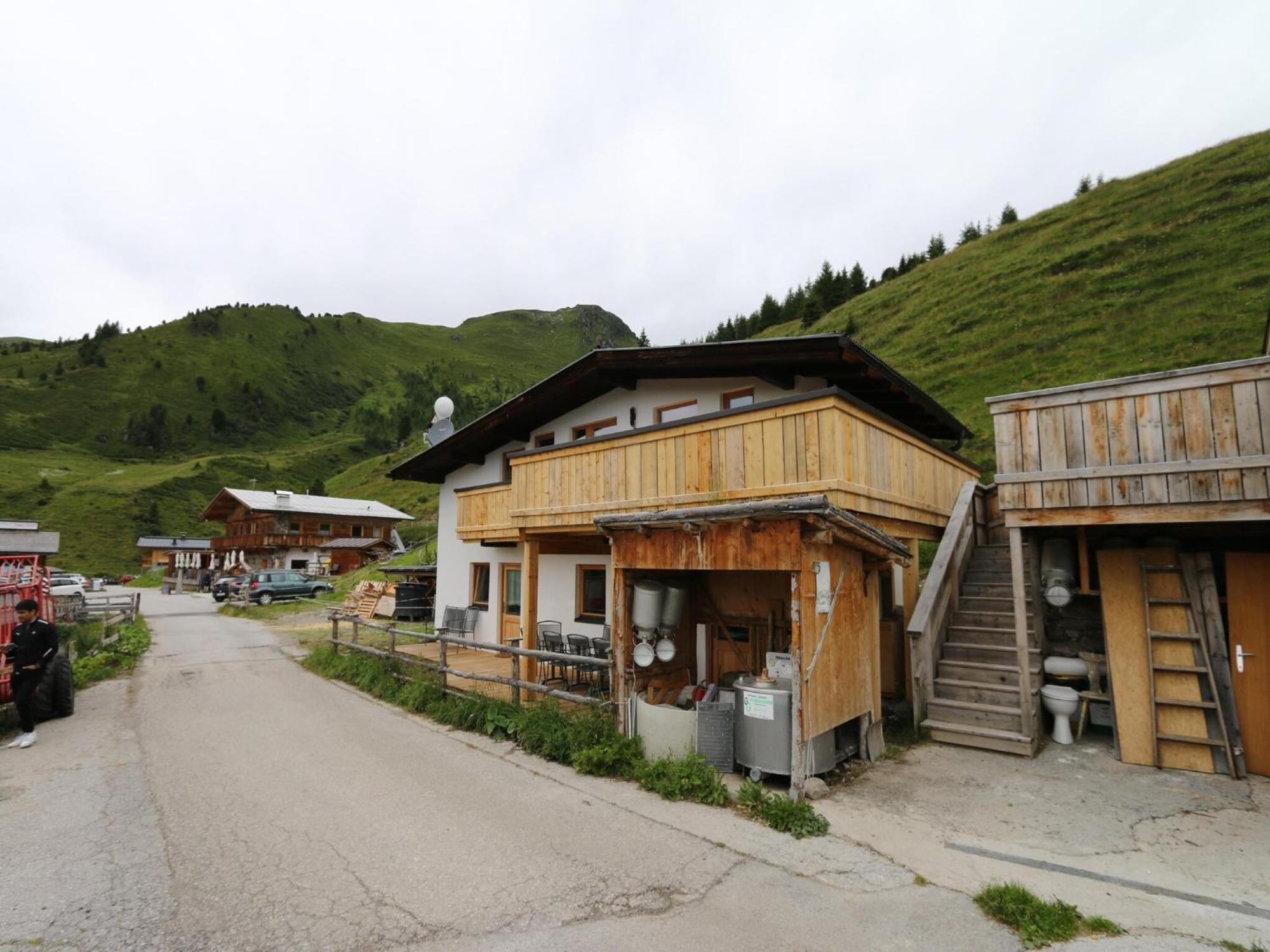 New Holiday Home On The Alm With Terrace And Balcony Zellberg Esterno foto